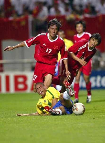 2002世界杯中国vs巴西国语_2002世界杯中国对巴西高清