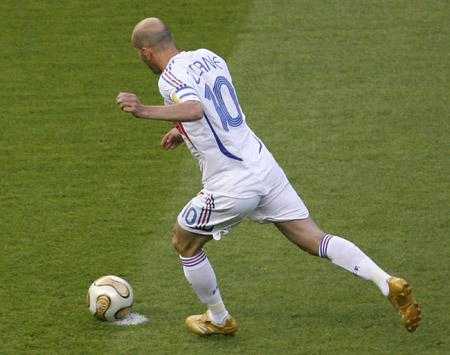 2006世界杯法国队_2006世界杯法国队齐达内控球集锦