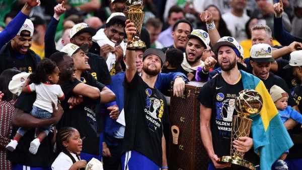 nba勇士夺冠_勇士夺总冠军