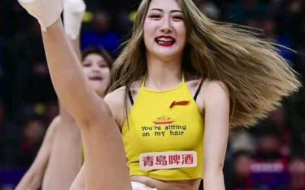 nba啦啦队_nba拉拉队员不能穿内衣视频