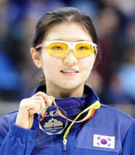 短道速滑沈锡希嫁人_韩国短道速滑运动员沈锡希