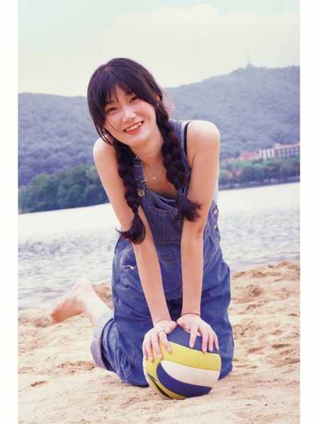 美女沙滩排球_美女沙滩排球运动写真歌曲