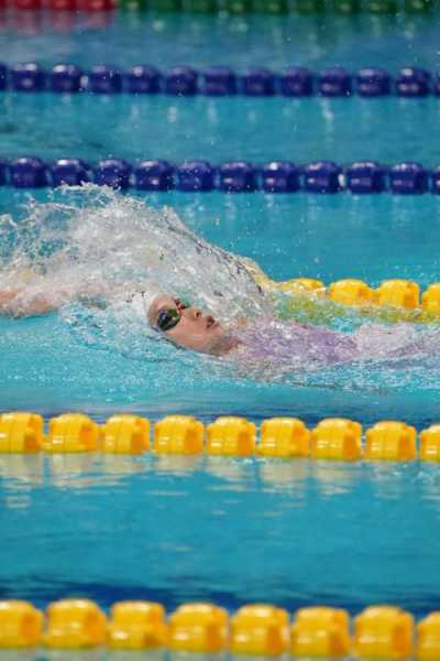 女子400米混合泳决赛，女子400米混合泳决赛余依婷摘金