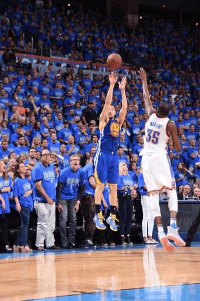 nba 巅峰汤普森开局，nba巅峰汤普森开局第八区