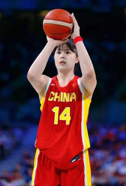 李月汝图片，李月汝图片女篮队员