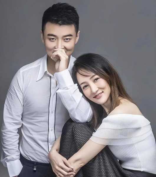 王皓老婆闫博雅退赛了吗，王皓老婆闫博雅退赛了吗是真的吗
