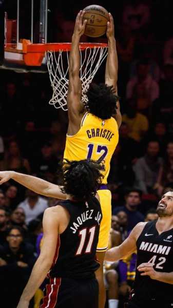 2011年热火vs湖人常规赛，2012nba热火vs湖人