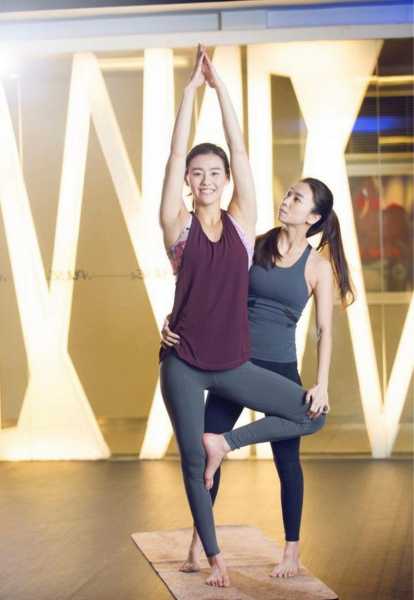 女性游泳一年后身材变化图，女性游泳一年后身材变化图片