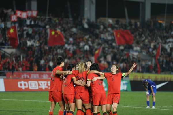 女足半决赛直播，女足锦标赛半决赛