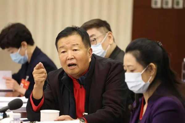 红牛集团董事长，红牛集团董事长简介