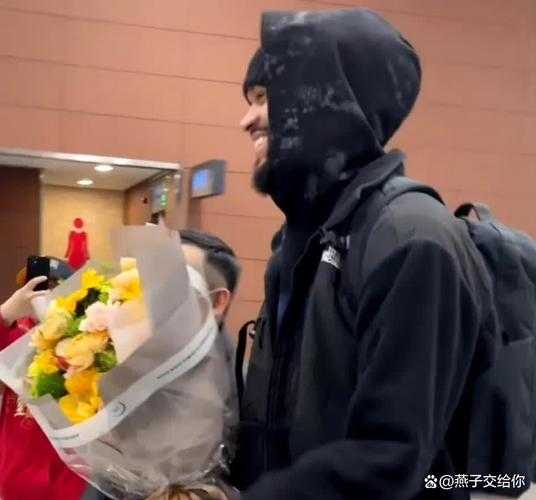 辽宁男篮官方微博，辽宁男篮大外援抵达沈阳