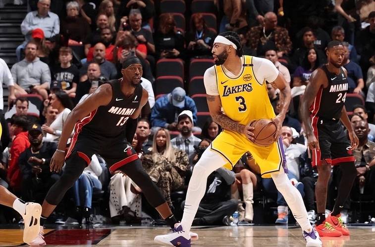nba热火湖人，湖人热火首轮出局