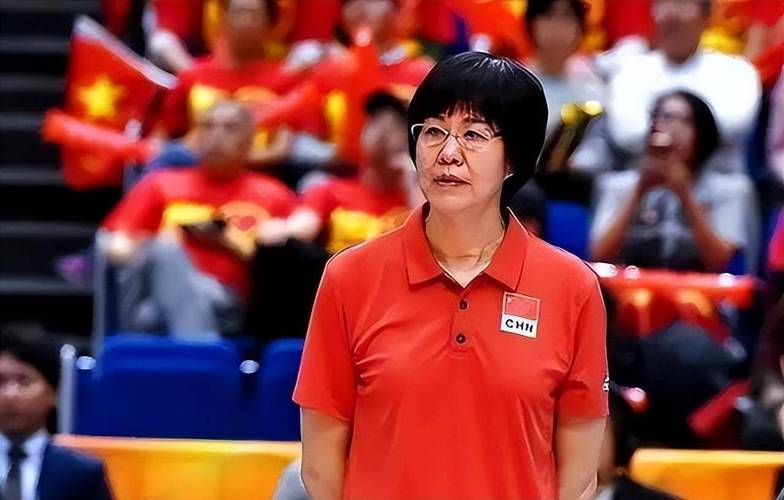 中国女子排球队，中国女子排球队主教练是谁