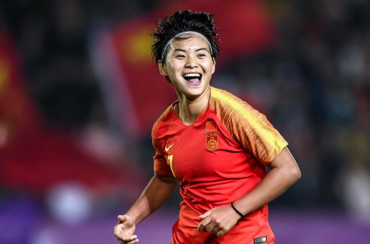 中国女足王霜，中国女足王霜简介