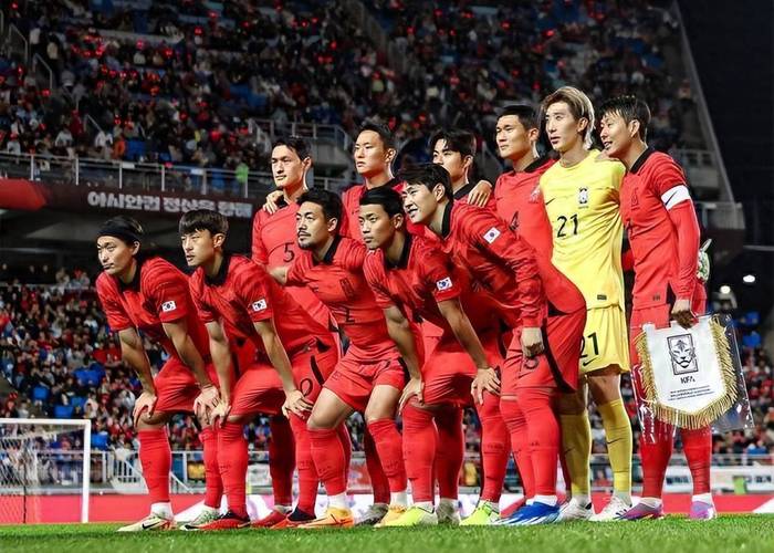 中国打韩国足球，中国足球打韩国足球