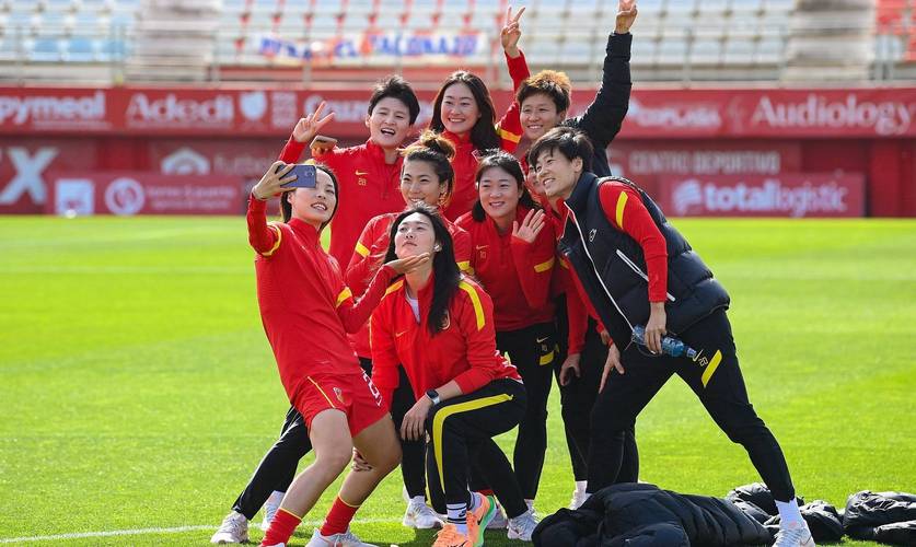 奥运女足直播 比赛，奥运女足直播现场