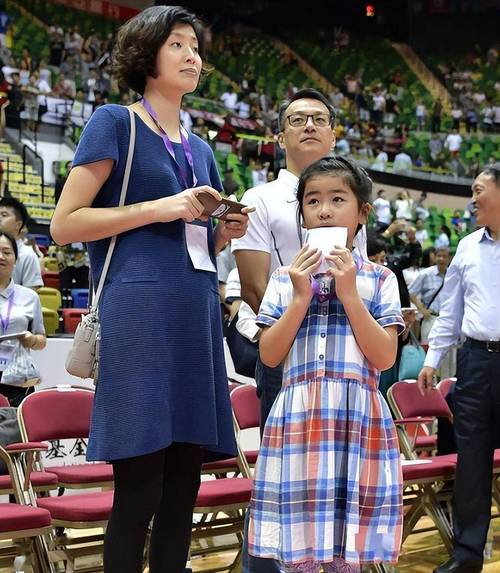 姚明的老婆多高，姚明他老婆多高