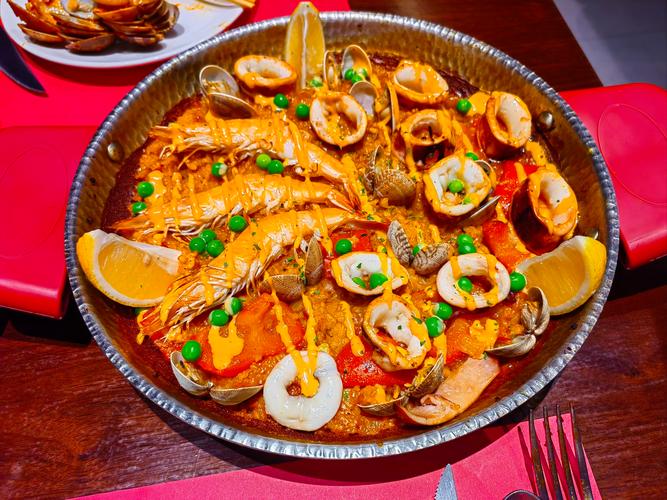 西班牙海鲜饭用什么米，西班牙海鲜饭用什么米做的